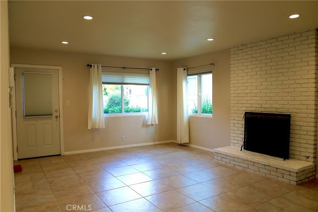 4813 Topanga Canyon, Woodland Hills, CA 91364
