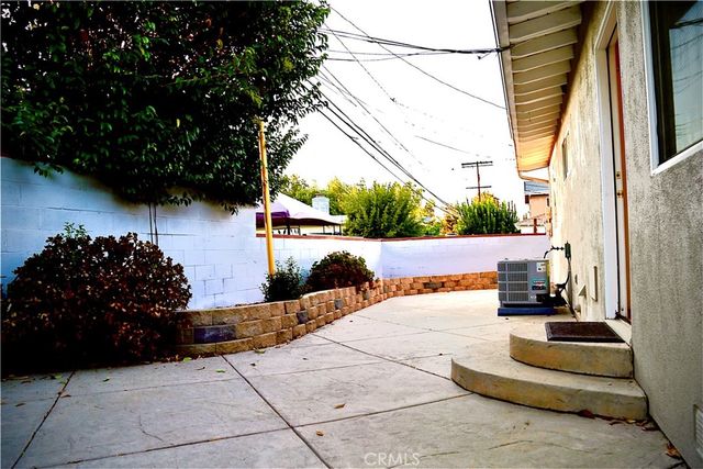 4813 Topanga Canyon, Woodland Hills, CA 91364