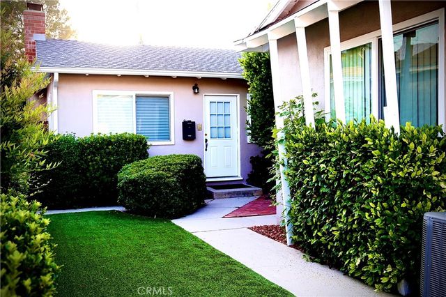 4813 Topanga Canyon, Woodland Hills, CA 91364