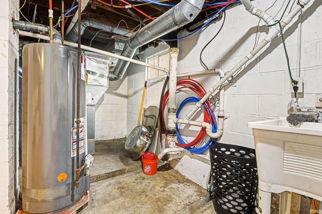 52565 Lynnewood Avenue, South Bend, IN 46628