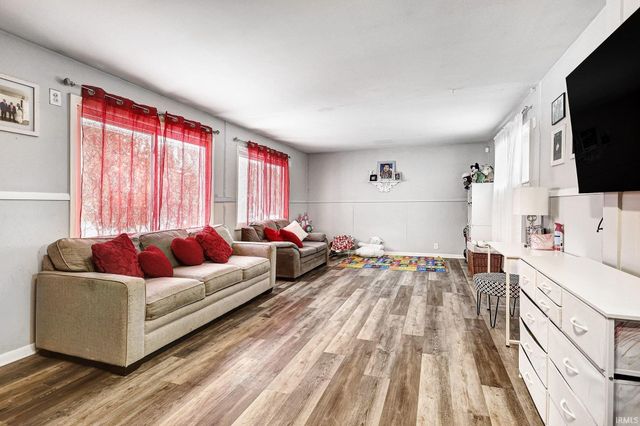 52565 Lynnewood Avenue, South Bend, IN 46628