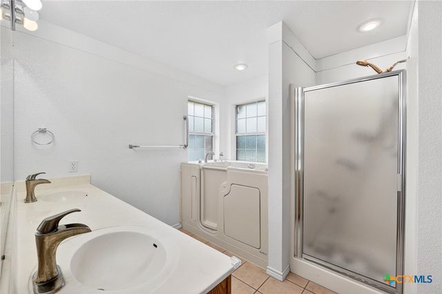 4501 Arrowhead Drive, Temple, TX 76502