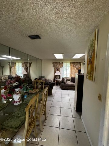 286 Emerson Drive NW, Palm Bay, FL 32907