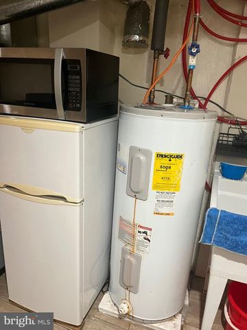 6133 OAKLEY ST, Philadelphia, PA 19111