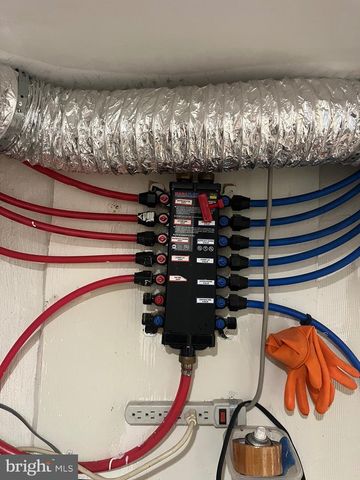 6133 OAKLEY ST, Philadelphia, PA 19111