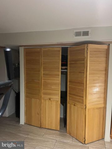 6133 OAKLEY ST, Philadelphia, PA 19111