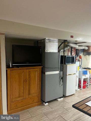 6133 OAKLEY ST, Philadelphia, PA 19111