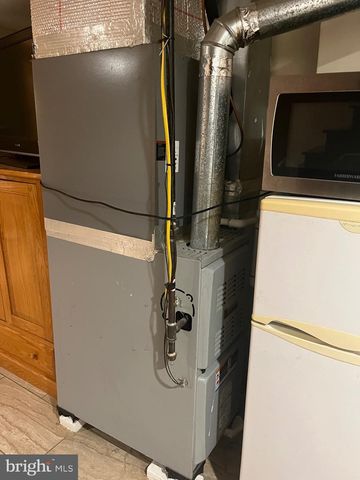 6133 OAKLEY ST, Philadelphia, PA 19111