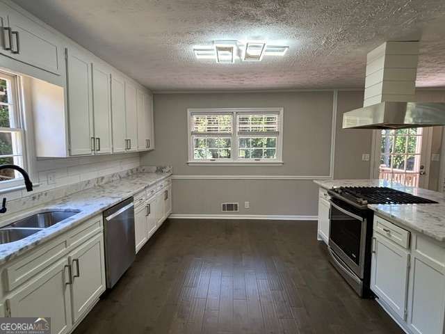 2511 Due West Circle NW, Kennesaw, GA 30152