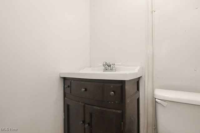 3195 Whitethorn Road, Cleveland Heights, OH 44118