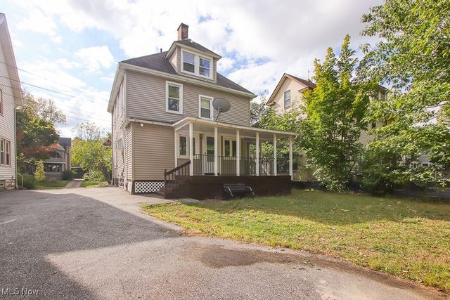 3195 Whitethorn Road, Cleveland Heights, OH 44118