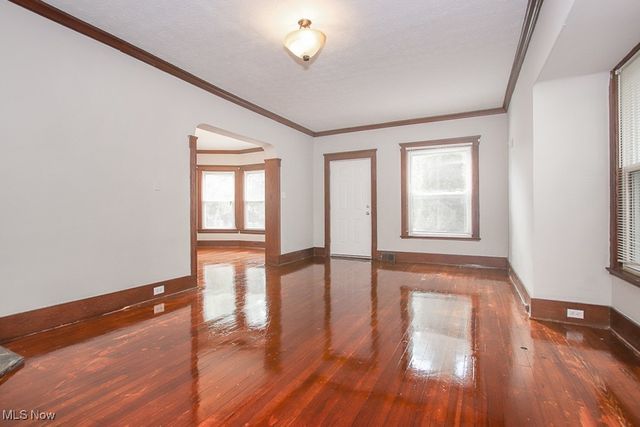 3195 Whitethorn Road, Cleveland Heights, OH 44118