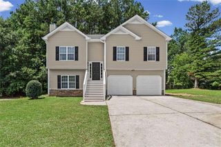 18 Farmington Drive, Temple, GA 30179