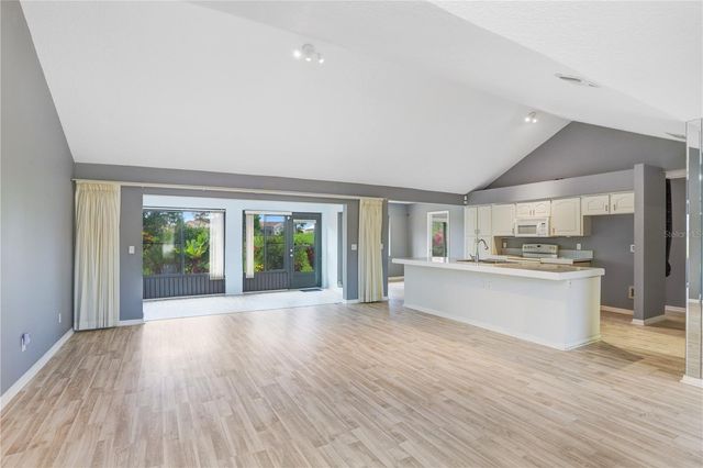 1826 WOLF LAUREL DRIVE, Sun City Center, FL 33573