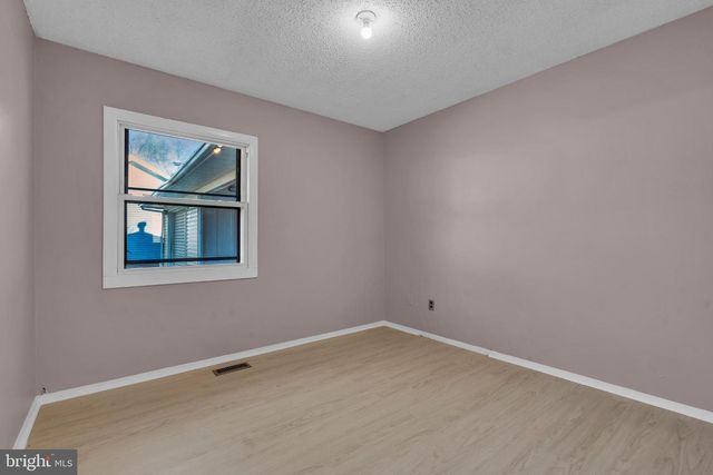 15 EFLAND LN, Willingboro, NJ 08046