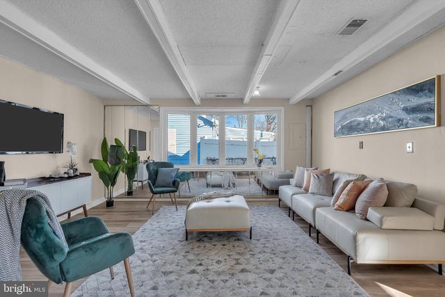 15 EFLAND LN, Willingboro, NJ 08046