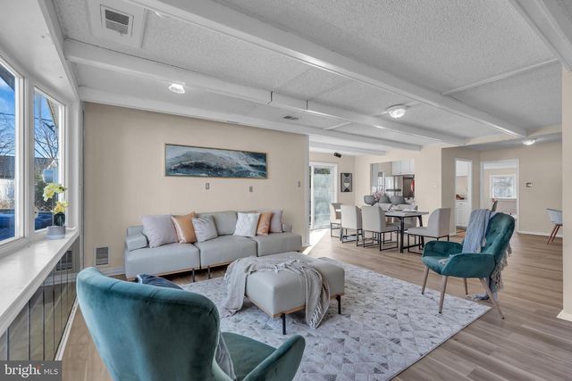 15 EFLAND LN, Willingboro, NJ 08046