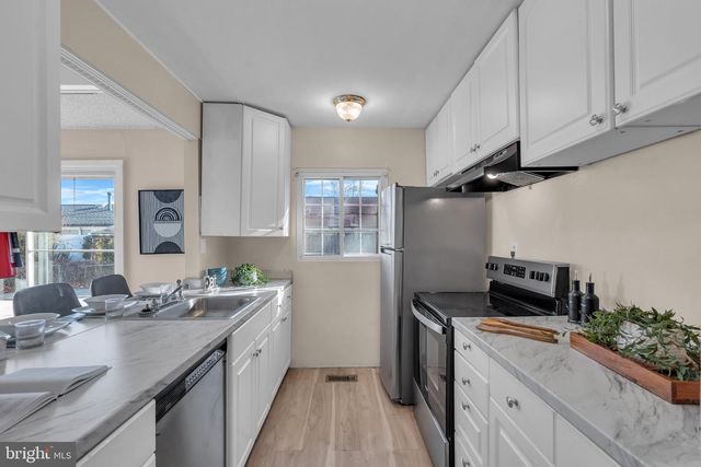 15 EFLAND LN, Willingboro, NJ 08046