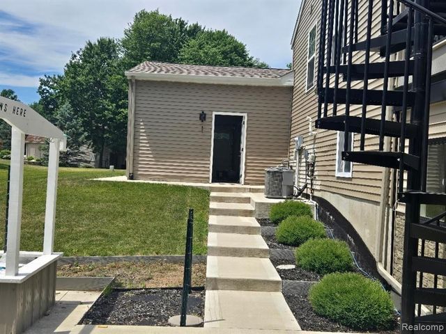 10856 Skylane Court, Allendale, MI 49401