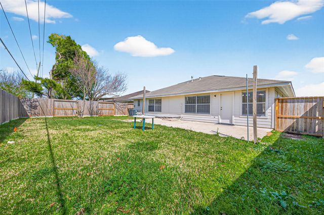 11002 Bradford Way Drive, Houston, TX 77075