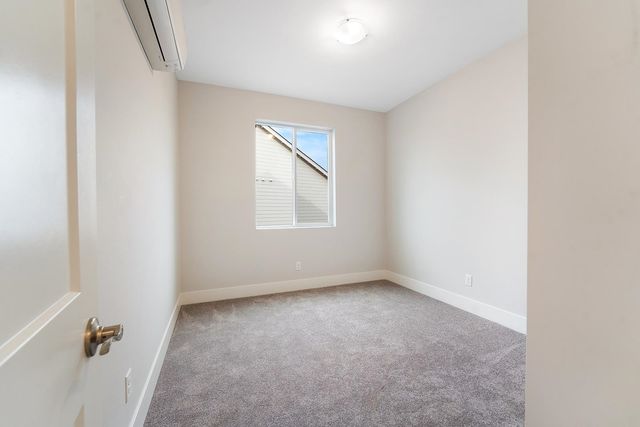 5763 S Sherri Lea Rd, Spokane, WA 99224