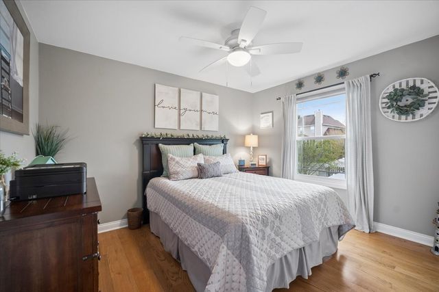223 Shawnee Circle, Bartlett, IL 60103