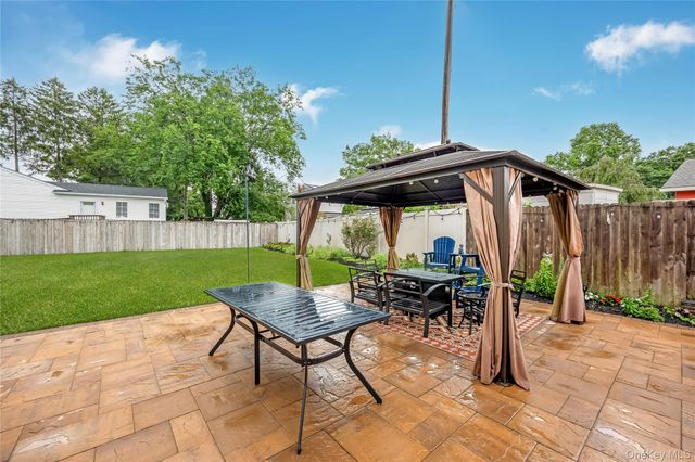 208 Ford Street, Holbrook, NY 11741
