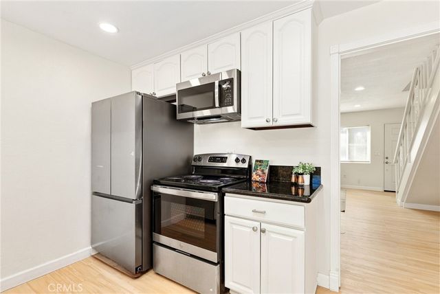 648 W Main D, Tustin, CA 92780