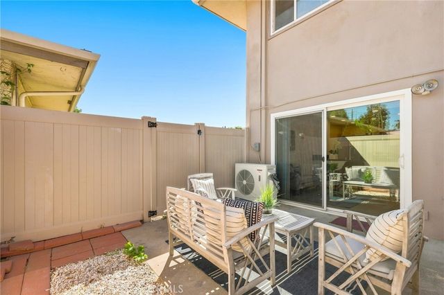 648 W Main D, Tustin, CA 92780