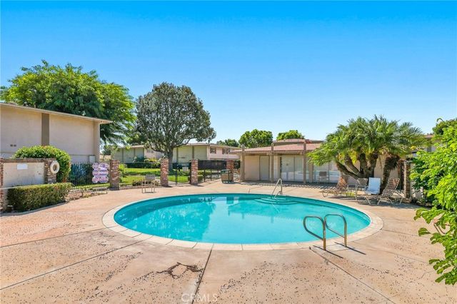 648 W Main D, Tustin, CA 92780