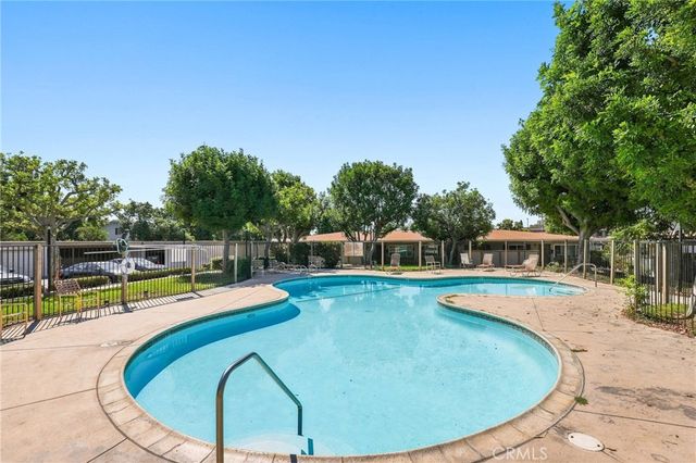 648 W Main D, Tustin, CA 92780