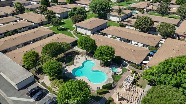 648 W Main D, Tustin, CA 92780