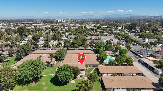 648 W Main D, Tustin, CA 92780