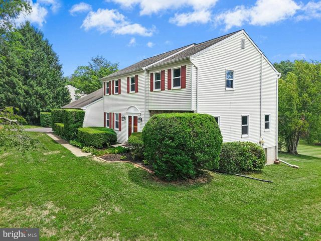 2608 SPRINGHILL CIR, Furlong, PA 18925