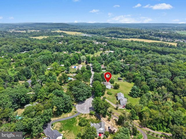 2608 SPRINGHILL CIR, Furlong, PA 18925