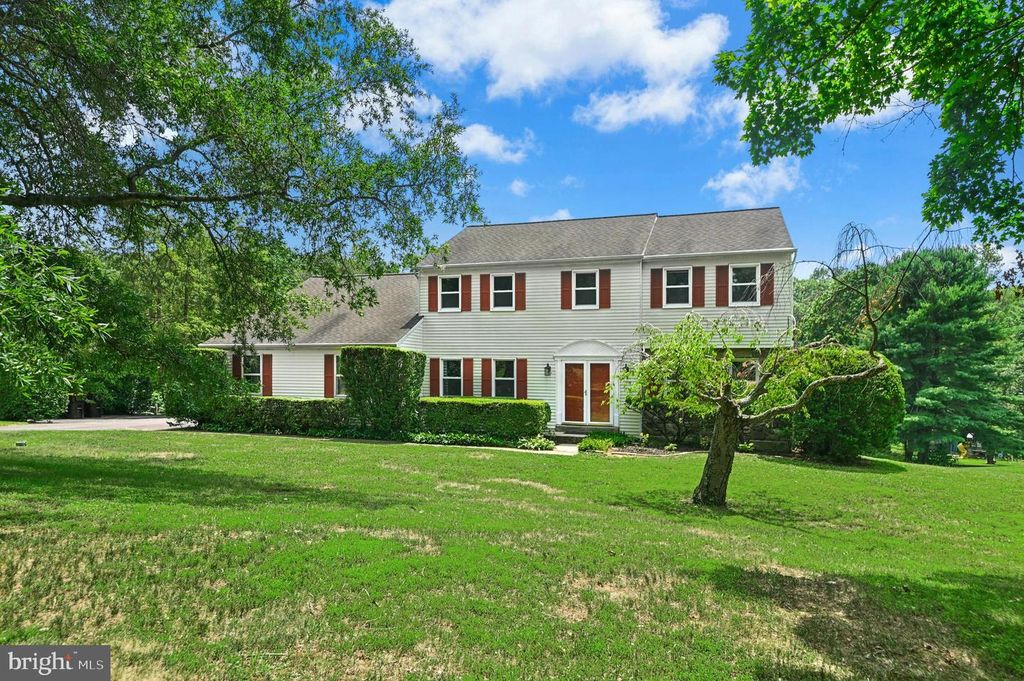2608 SPRINGHILL CIR, Furlong, PA 18925