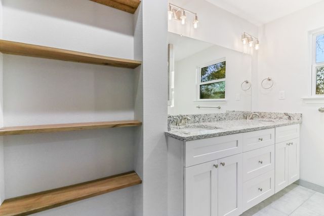 1805 Franklin Street, Irving, TX 75060