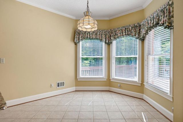 280 Camelot Drive, Fayetteville, GA 30214