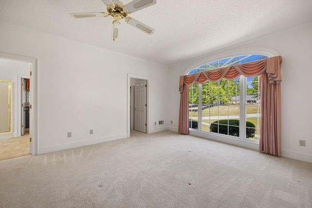 280 Camelot Drive, Fayetteville, GA 30214