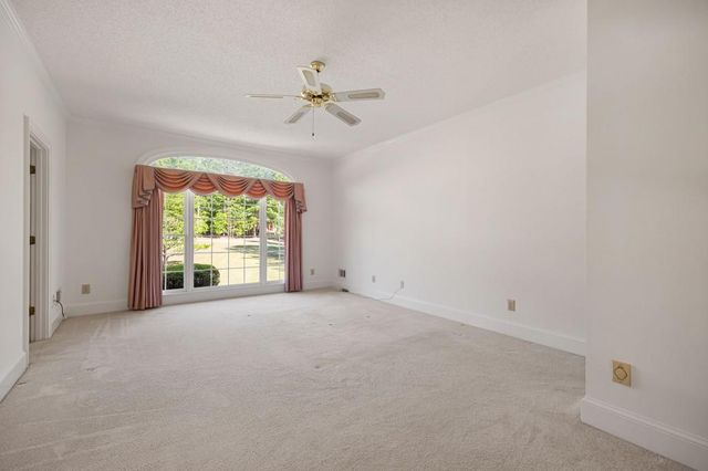 280 Camelot Drive, Fayetteville, GA 30214