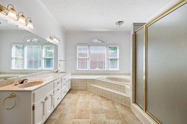 280 Camelot Drive, Fayetteville, GA 30214