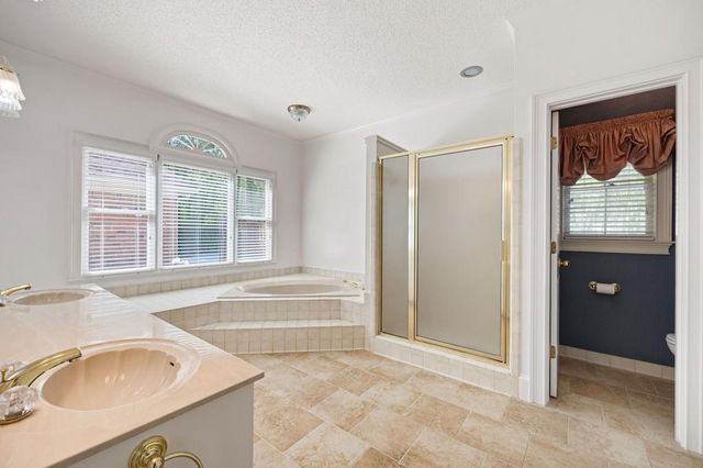 280 Camelot Drive, Fayetteville, GA 30214
