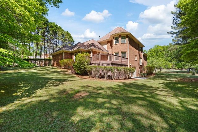 280 Camelot Drive, Fayetteville, GA 30214
