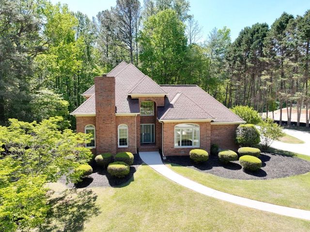 280 Camelot Drive, Fayetteville, GA 30214