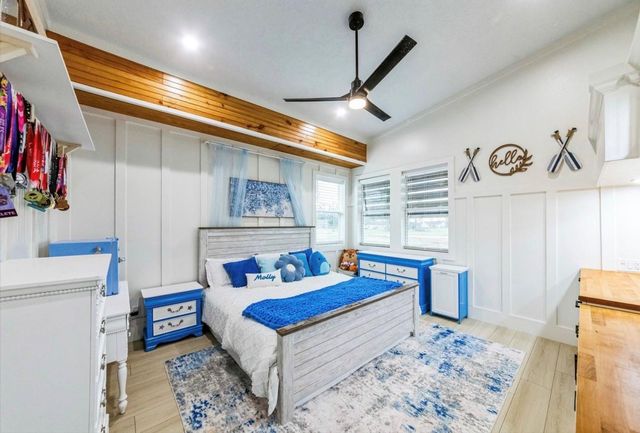 209 Horse Shoe Trail, Angleton, TX 77515