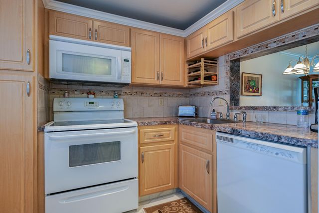 3531 Inverrary Drive 105, Lauderhill, FL 33319