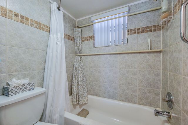 3531 Inverrary Drive 105, Lauderhill, FL 33319