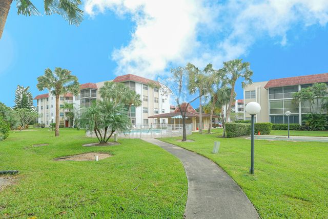 3531 Inverrary Drive 105, Lauderhill, FL 33319