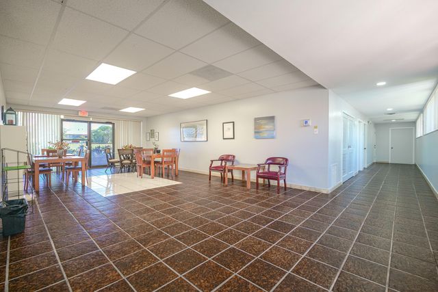 3531 Inverrary Drive 105, Lauderhill, FL 33319