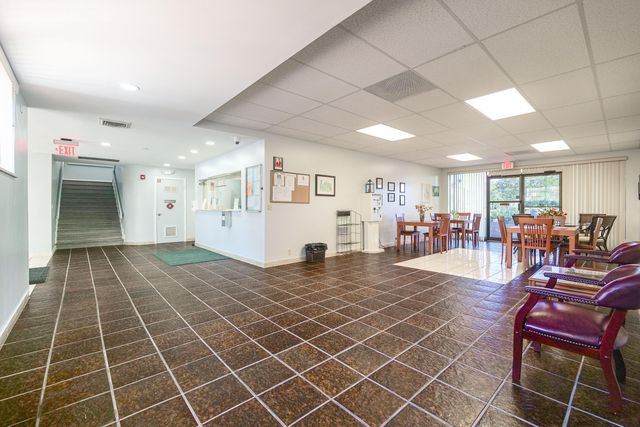 3531 Inverrary Drive 105, Lauderhill, FL 33319